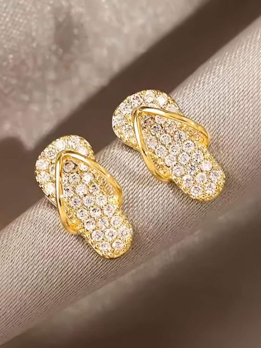 Minimalist Golden Rhinestone Flip-flop Post Earrings